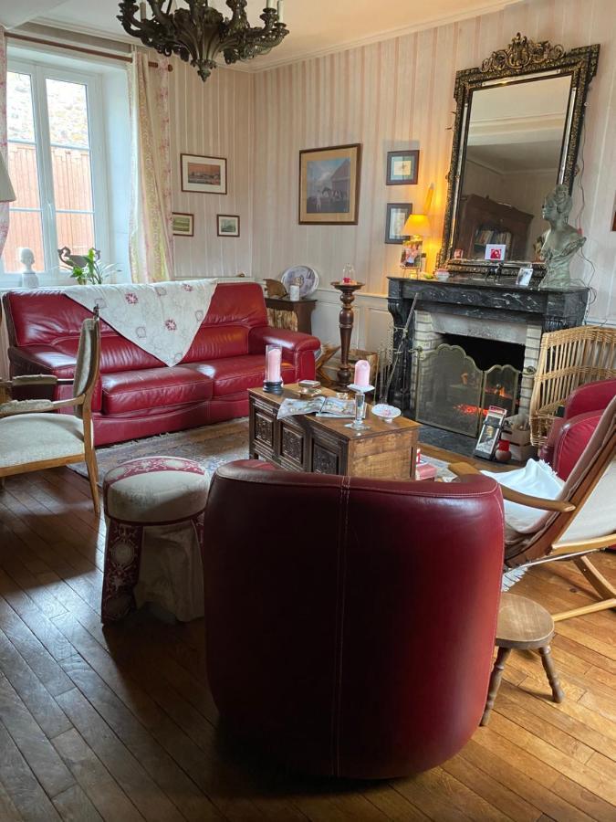 Le Trianon Bed & Breakfast Le Bourgneuf-la-Foret Exterior foto